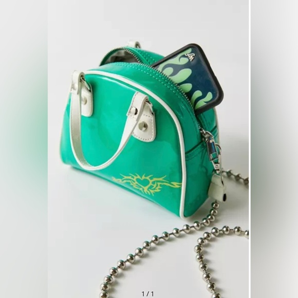 Sydney Bowler Bag from Urban Outfitters - Picture 1 of 2